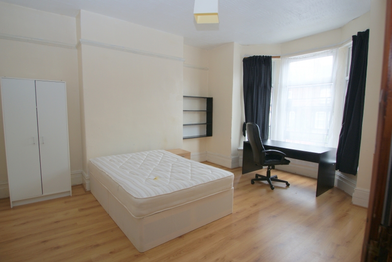 Regent Terrace, Hyde Park, Leeds