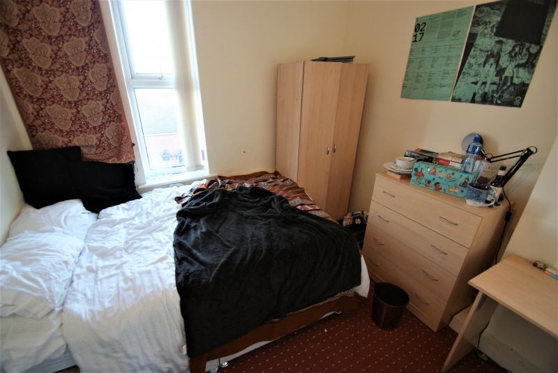 Leicester Grove, University, Leeds